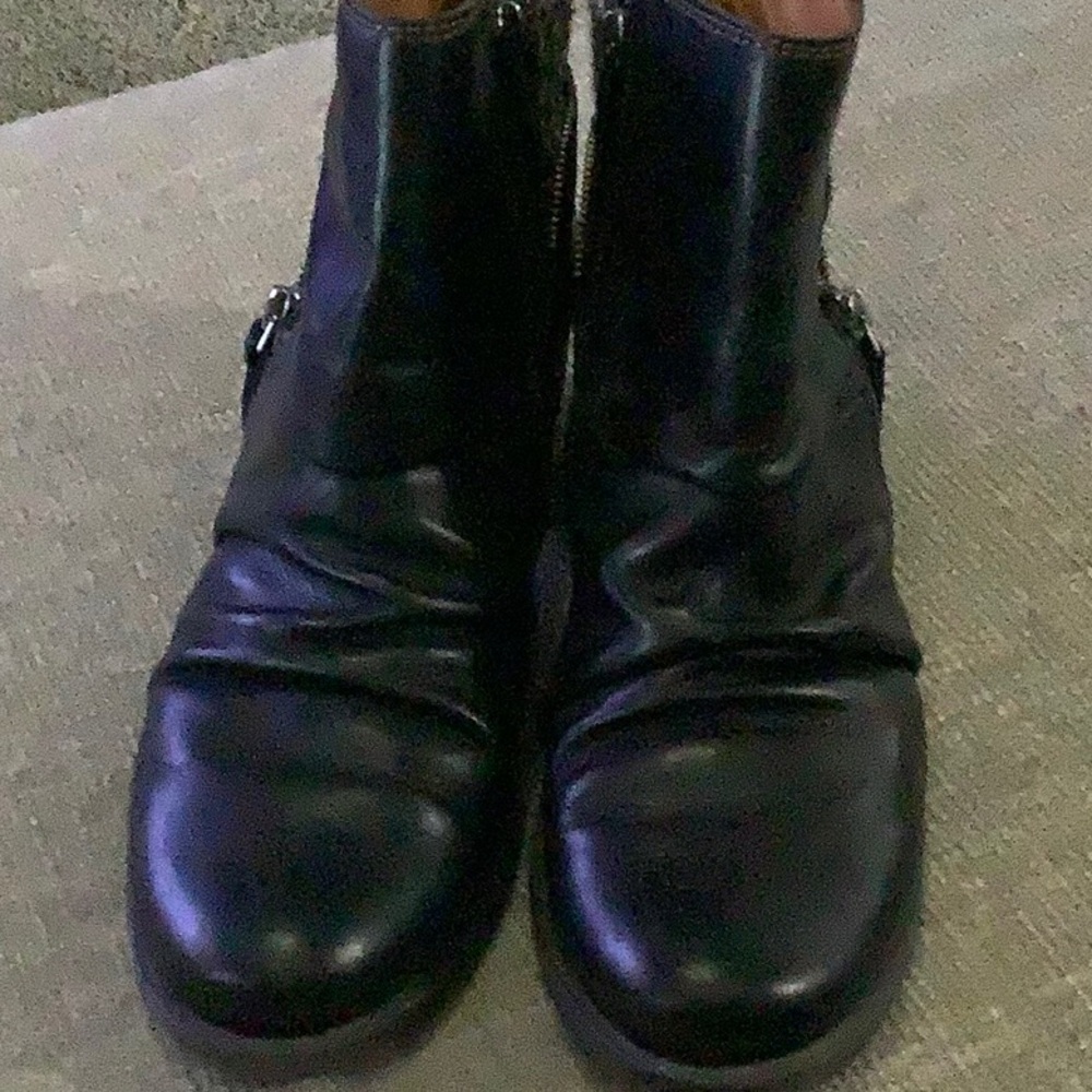 Boots - Picture 8 of 8